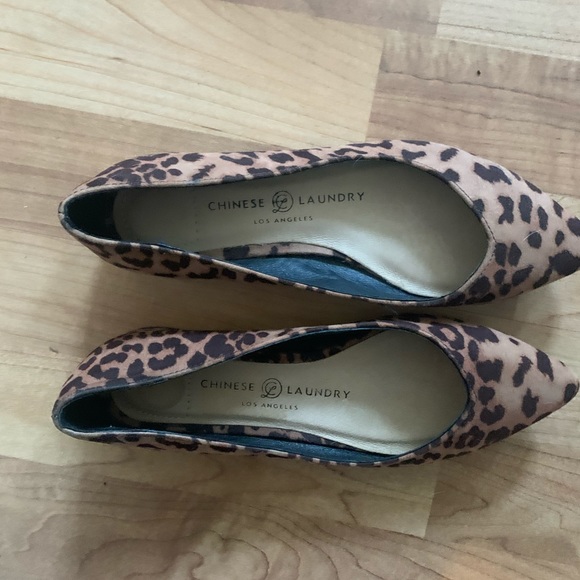 Chinese Laundry - Gavin Pointed Toe Leopard Print - Picture 4 of 4
